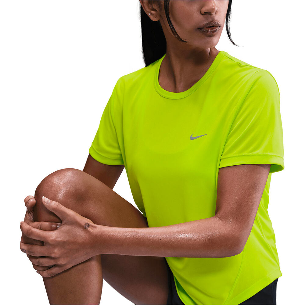 Nike camiseta entrenamiento manga corta mujer W NK TEMPO DF SS TOP 03