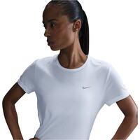 Nike camiseta entrenamiento manga corta mujer W NK TEMPO DF SS TOP 05
