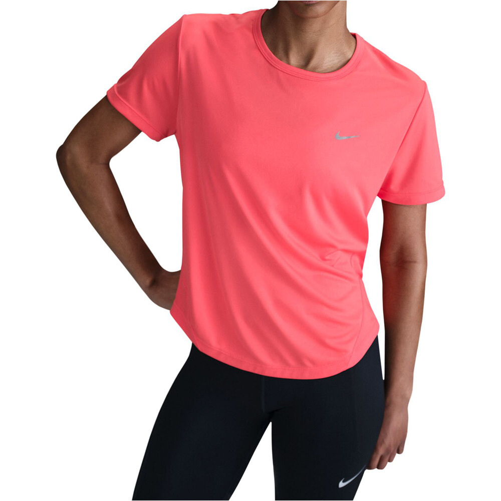 Nike camiseta entrenamiento manga corta mujer W NK TEMPO DF SS TOP vista frontal