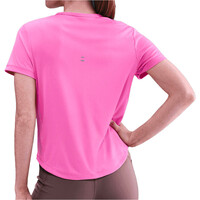 Nike camiseta entrenamiento manga corta mujer W NK TEMPO DF SS TOP vista trasera