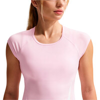 Nike camiseta entrenamiento manga corta mujer W NK TEMPO SWOOSH RUN DF SS vista detalle