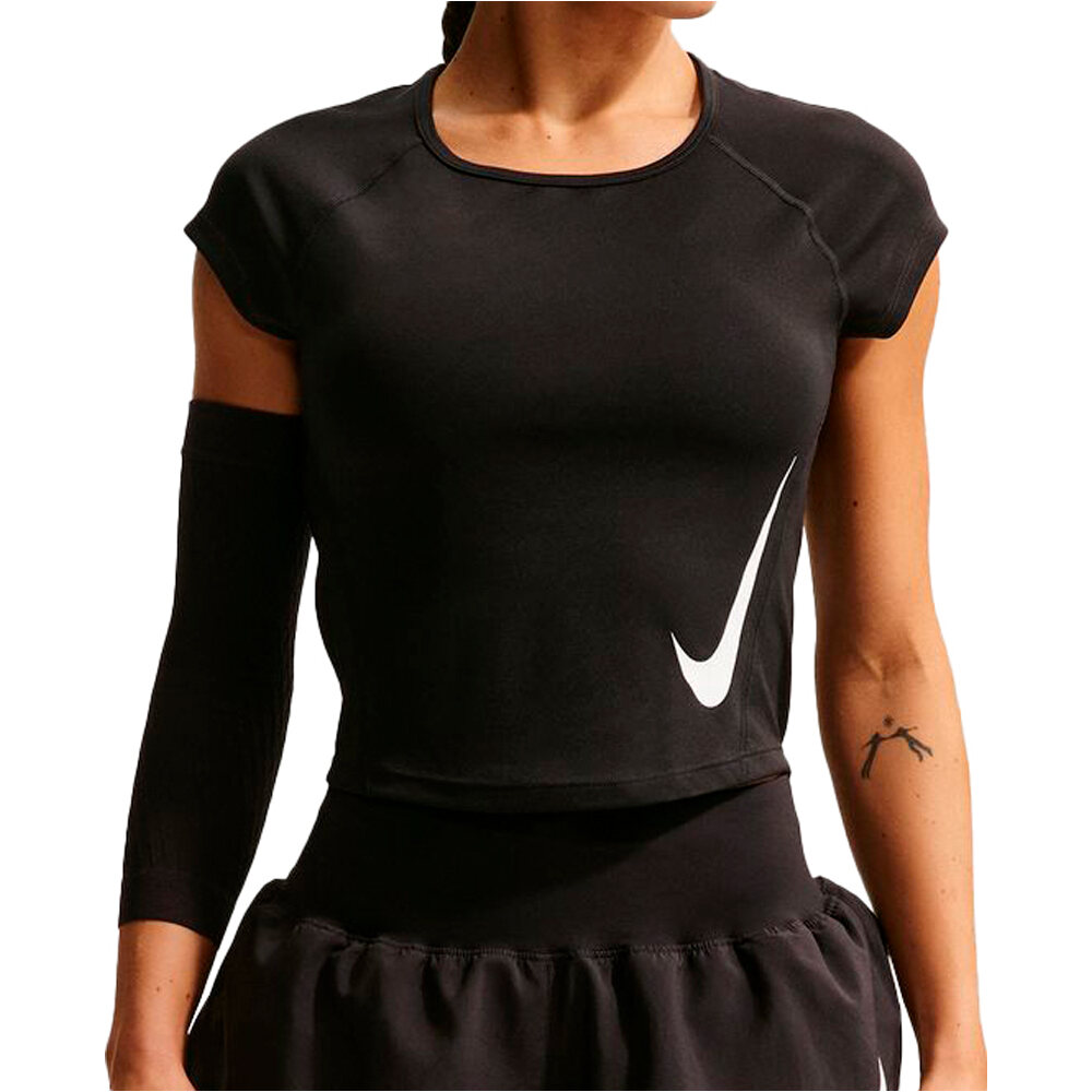 Nike camiseta entrenamiento manga corta mujer W NK TEMPO SWOOSH RUN DF SS vista frontal