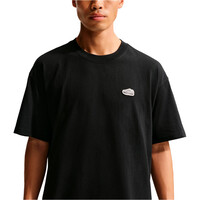 Nike camiseta manga corta hombre U NSW TEE LSE VOMERO PATCH vista detalle