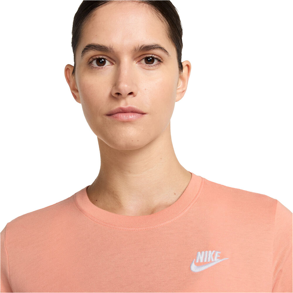 Nike camiseta manga corta mujer W NSW CLUB SS TEE vista detalle