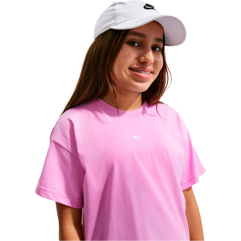 Nike camiseta manga corta niña G NSW TEE BOXY ESSNTL LBR vista detalle