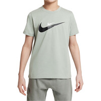 Nike camiseta manga corta niño B NSW SI GRAPHIC TEE vista frontal