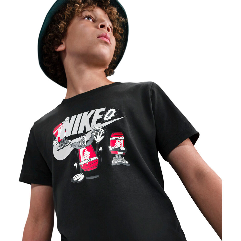 Nike camiseta manga corta niño K NSW TEE BOXY BREAK DANCE vista detalle