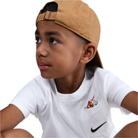 Nike camiseta manga corta niño K NSW TEE BOXY PKT 04