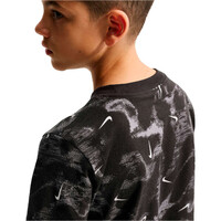 Nike camiseta manga corta niño K NSW TEE HBR AOP 03