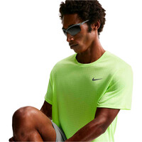 Nike camiseta técnica manga corta hombre M NK DF BREATHE MILER SS TOP vista detalle