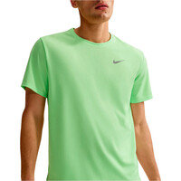 Nike camiseta técnica manga corta hombre M NK DF UV MILER SS vista detalle