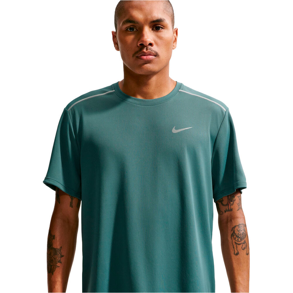 Nike camiseta técnica manga corta hombre M NK DF UV MILER SS vista detalle