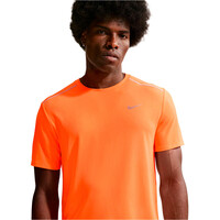 Nike camiseta técnica manga corta hombre M NK DF UV MILER SS vista detalle