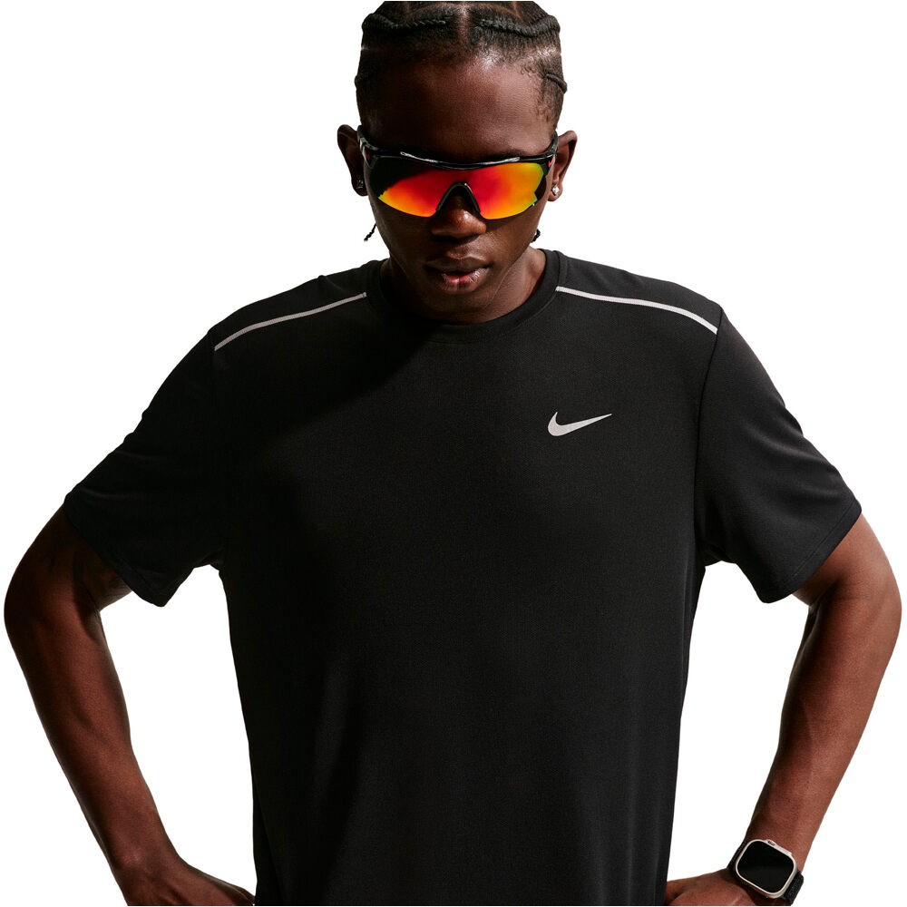 Nike camiseta técnica manga corta hombre M NK DF UV MILER SS vista detalle