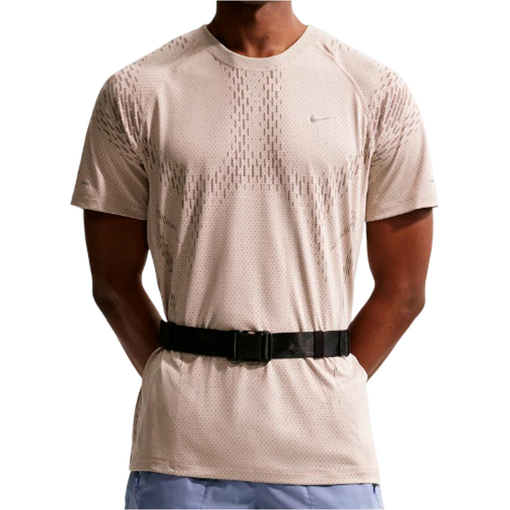 Nike camiseta técnica manga corta hombre M NK DFADV STRIDE NVLTY SS TOP vista frontal