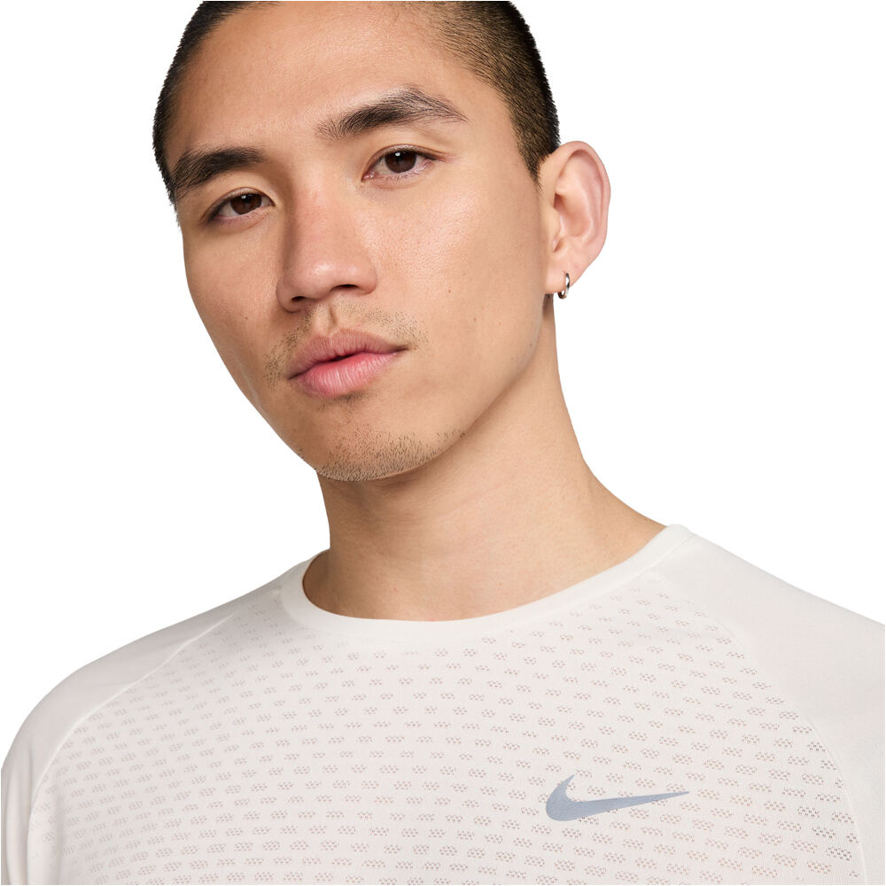 Nike camiseta técnica manga corta hombre M NK DFADV STRIDE SS TOP vista detalle
