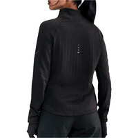 Nike camiseta técnica manga larga mujer W NK SWIFT SPHR TF TTLNK TOP vista trasera