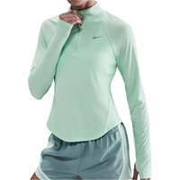 Nike camiseta técnica manga larga mujer W NK TEMPO SWSH HBR DF HZ TOP vista detalle