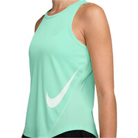 Nike camiseta técnica tirantes mujer W NK TEMPO SWSH HBR DF TANK vista detalle