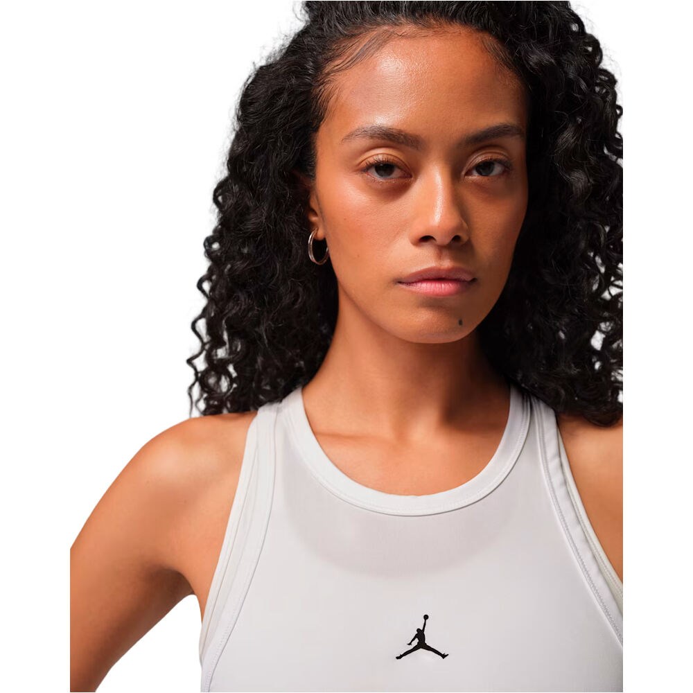 Nike camiseta tirantes mujer W J SPT DF ESS SLVLSS TOP vista detalle
