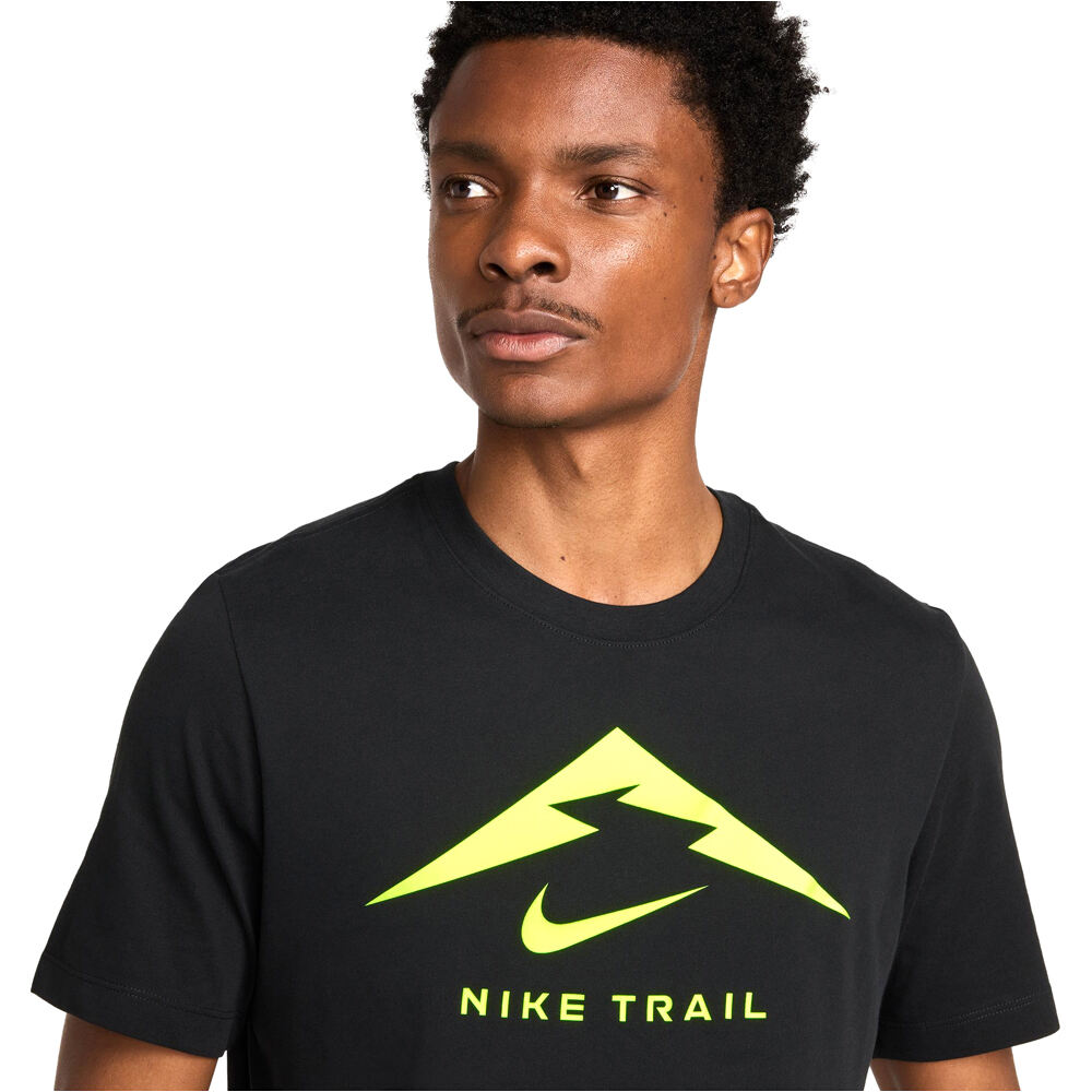 Nike camisetas trail running manga corta hombre M NK DF TEE TRAIL LOGO vista detalle