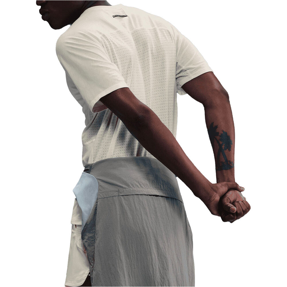 Nike camisetas trail running manga corta hombre M NK DFADV SOLAR CHASE SS vista trasera