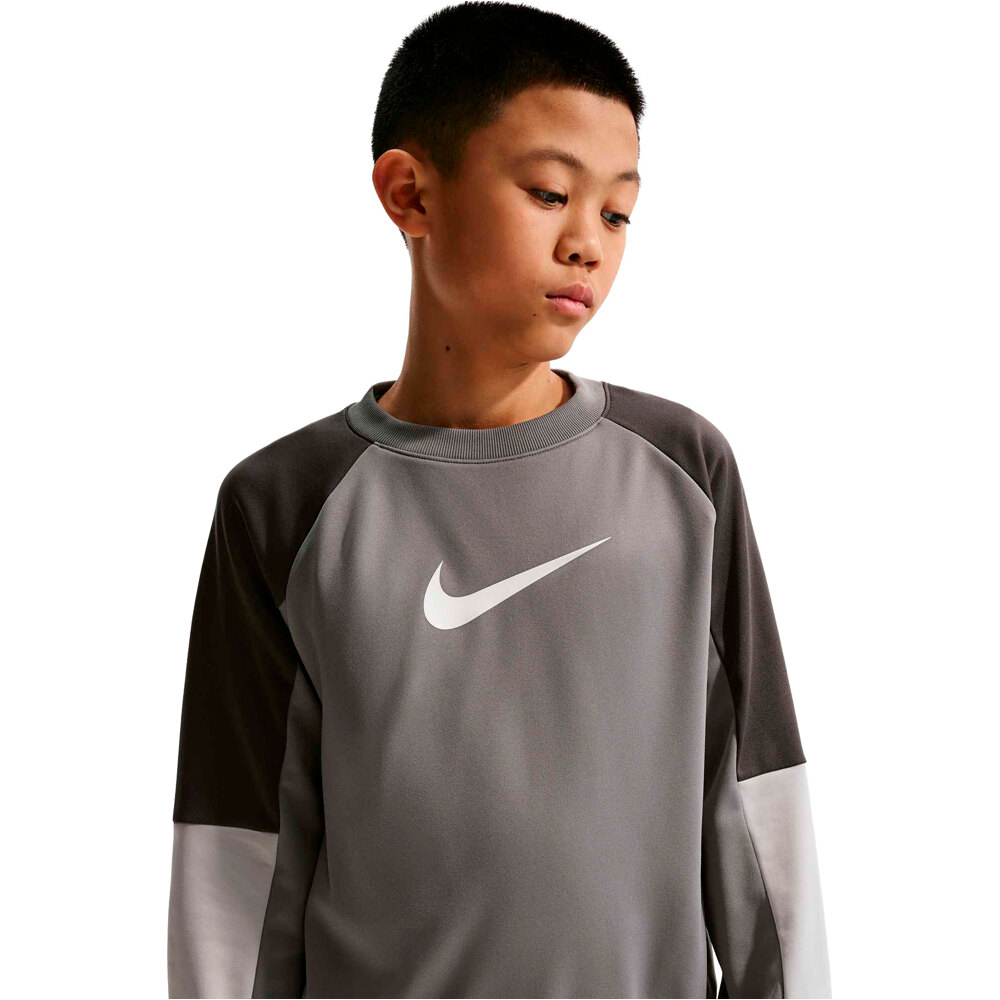 Nike chándal niño K NSW SHORTS TRACKSUIT CREW vista detalle