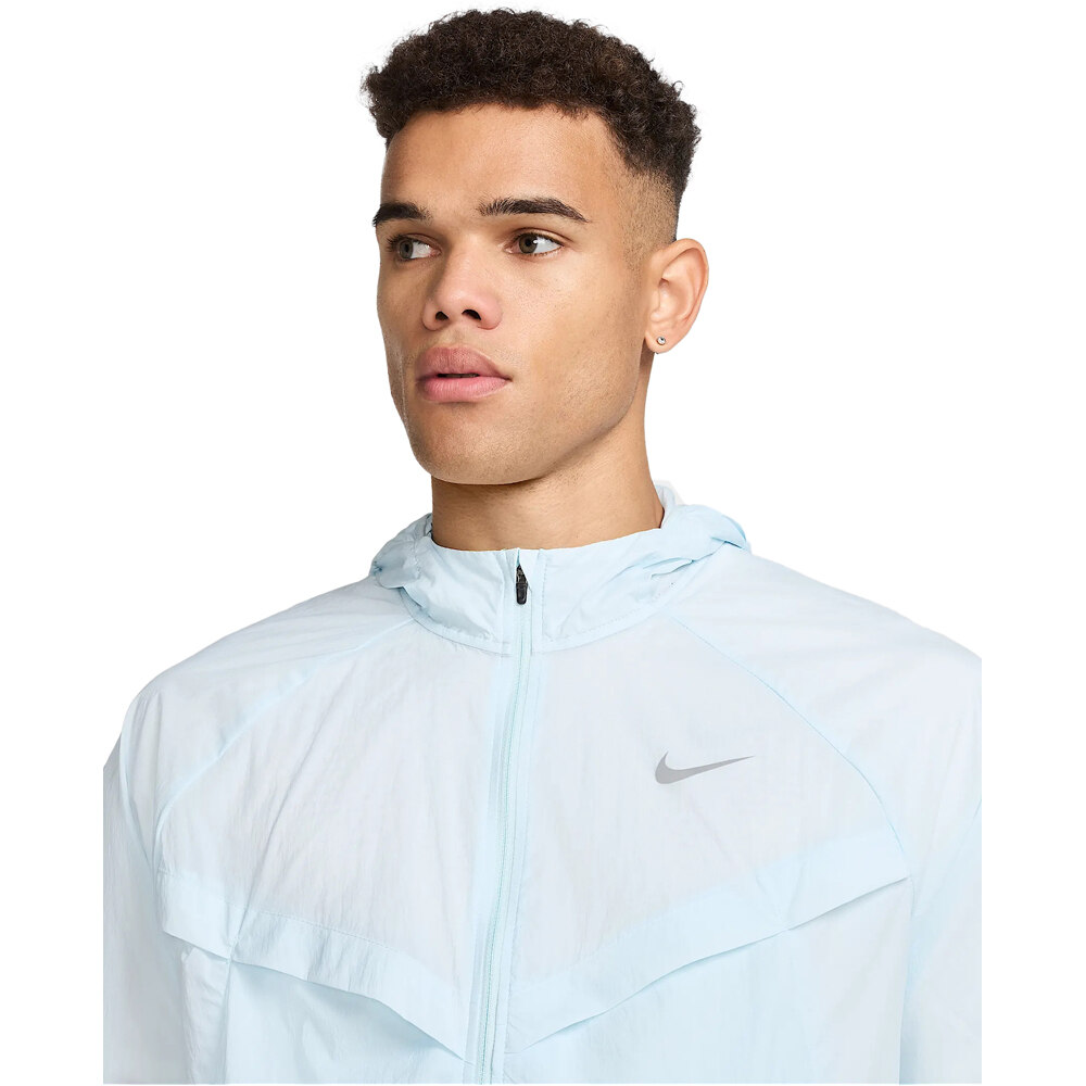 Nike CHAQUETA RUNNING HOMBRE M NK DF UV STRIDE JACKET vista detalle