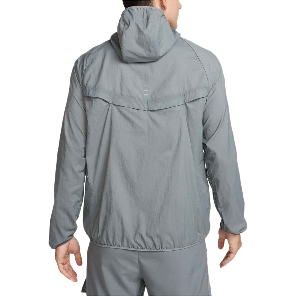 Nike CHAQUETA RUNNING HOMBRE M NK DF UV STRIDE JACKET vista trasera