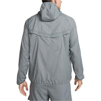 Nike CHAQUETA RUNNING HOMBRE M NK DF UV STRIDE JACKET vista trasera