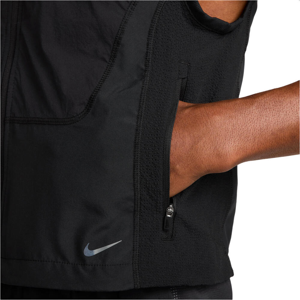 Nike CHAQUETA RUNNING HOMBRE M NK DFADV RUN PINCL UTLY VEST vista detalle