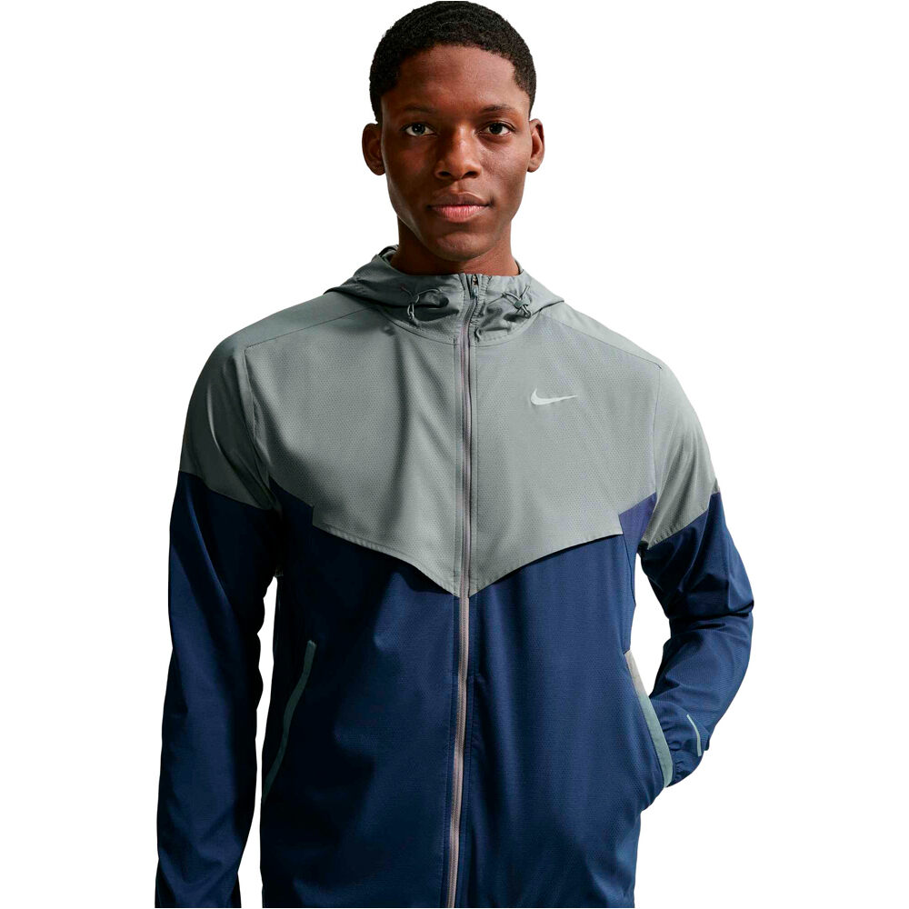 Nike Chaqueta Running Hombre M NK IMP LGHT WR JKT vista detalle