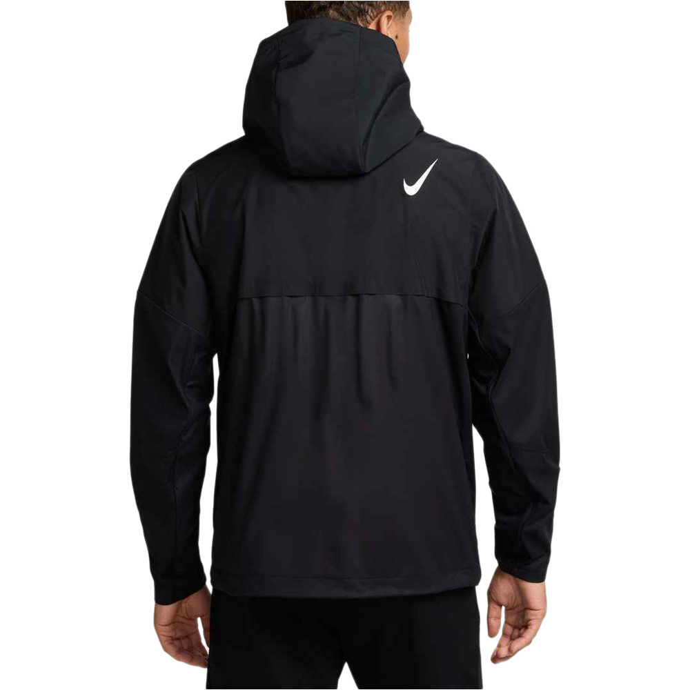 Nike CHAQUETA RUNNING HOMBRE M NK SFADV AEROSWFT BRTBLE JKT vista trasera