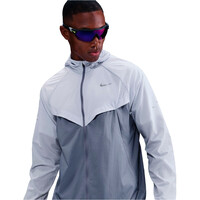 Nike CHAQUETA RUNNING HOMBRE M NK UV RPL STRIDE JACKET vista detalle