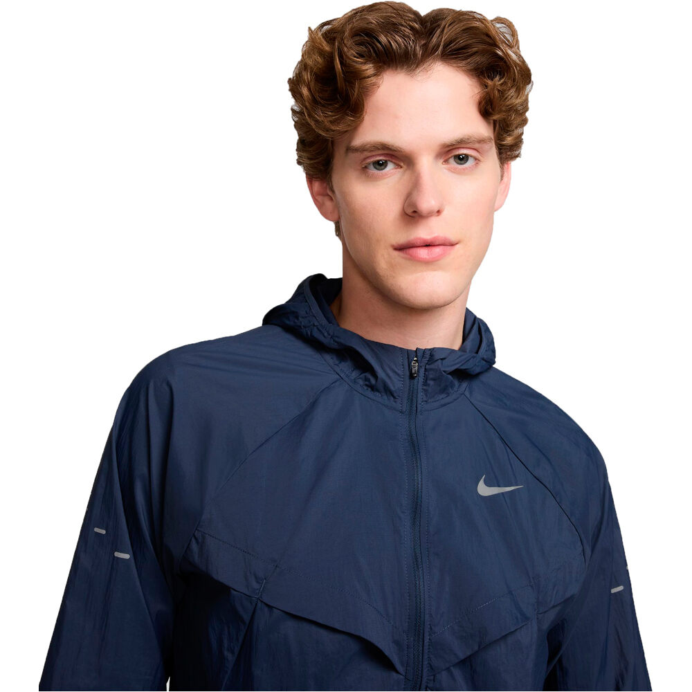 Nike CHAQUETA RUNNING HOMBRE M NK UV RPL STRIDE JACKET vista detalle