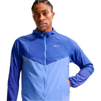 Nike CHAQUETA RUNNING HOMBRE M NK UV RPL STRIDE JACKET vista detalle