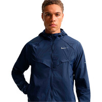 Nike CHAQUETA RUNNING HOMBRE M NK UV RPL STRIDE JACKET vista detalle