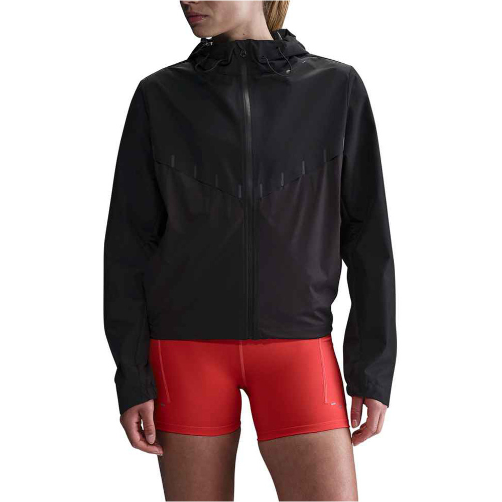 Nike CHAQUETA RUNNING MUJER W NK ARSWFT SFADV ARGMI JKT vista frontal