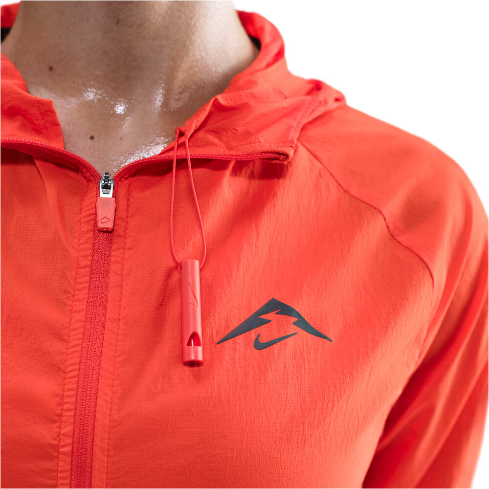 Nike CHAQUETA TRAIL RUNNING MUJER W NK TRAIL REPEL JKT vista detalle