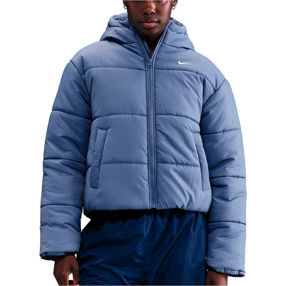 Nike chaquetas mujer W NSW TF SYNFL NK CLSC PFR vista frontal