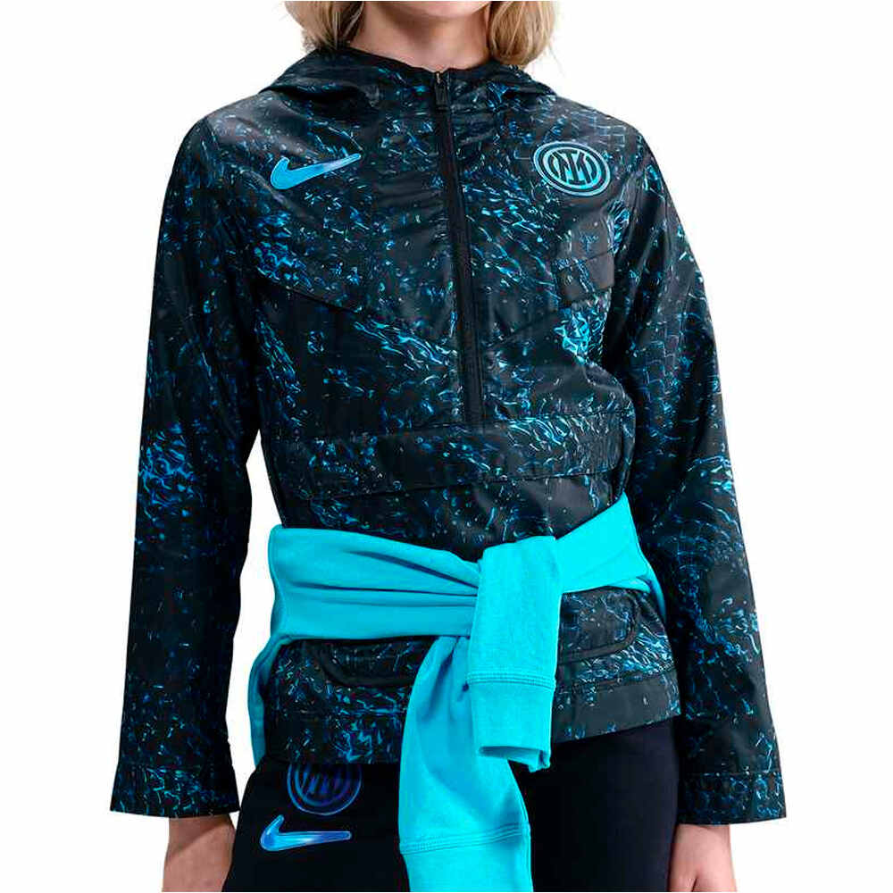 Nike chubasquero y chaquetones entrenamiento fútbol niño INTER BNSW AMPLIFY ANORAK WRGX vista frontal