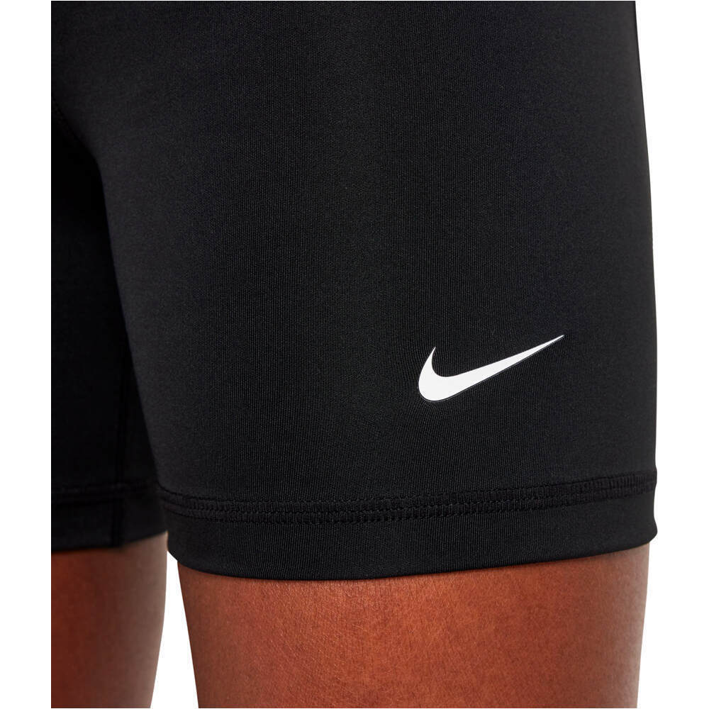 Nike malla corta niña G NP DF 3IN SHORT 03