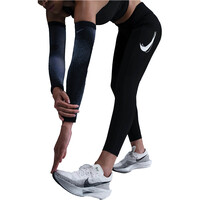 Nike malla larga running mujer W NK FAST DF MR 7/8 TGT SW vista detalle