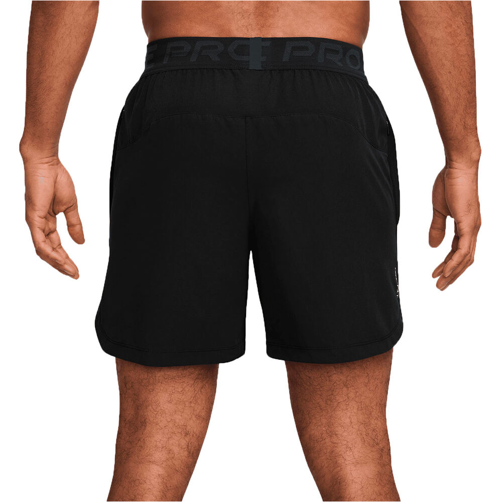 Nike pantalón corto fitness hombre M NP DF NPT 6IN SHORT vista trasera