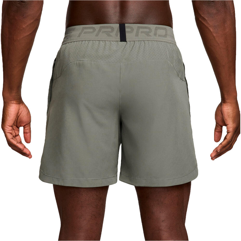 Nike pantalón corto fitness hombre M NP DF NPT 6IN SHORT vista trasera