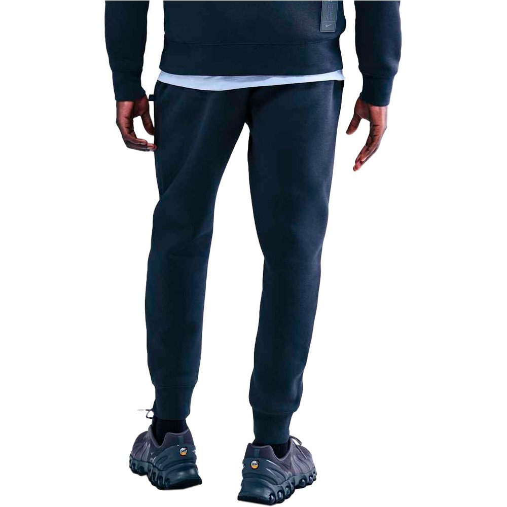 Nike pantalón hombre CFC M NSW CLUB JGGR BB WP vista trasera