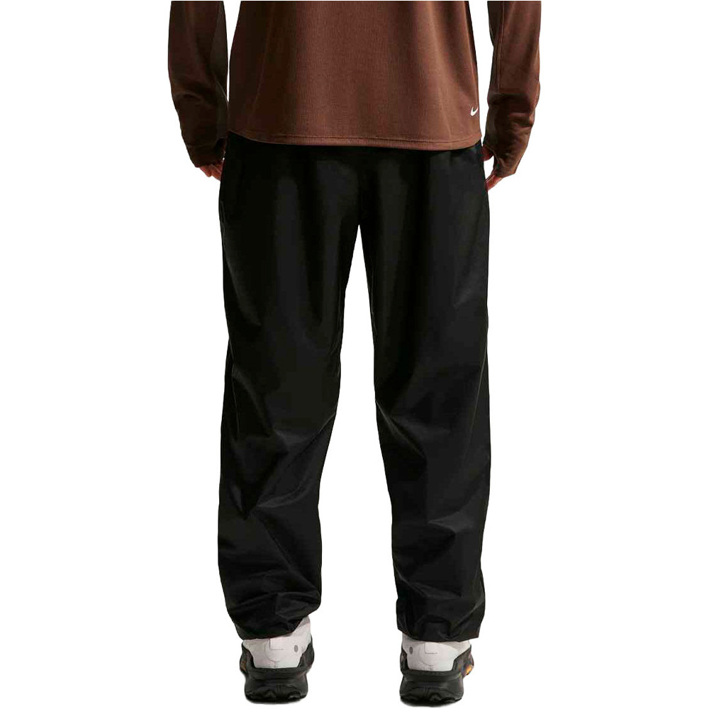 Nike pantalón hombre M ACG SFADV TRLWND WTRPRF PANT vista trasera