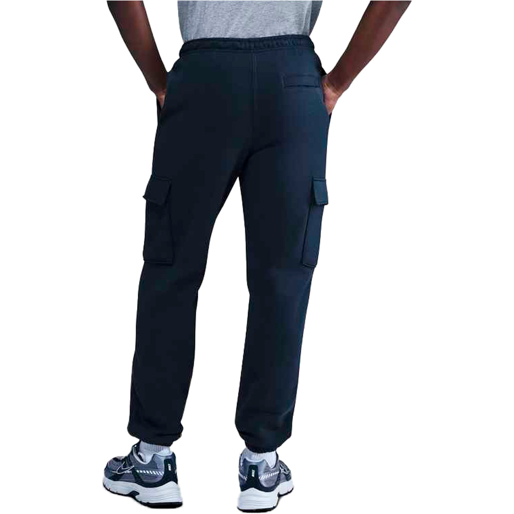 Nike pantalón hombre M NK CLUB BB CARGO PANT vista trasera