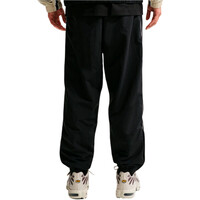 Nike pantalón hombre M NK CLUB LTWT PANT CTB vista trasera