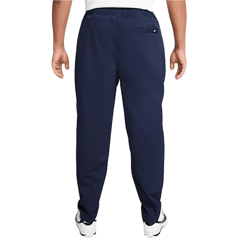 Nike pantalón hombre M NK CLUB WVN TAPER PANT vista trasera